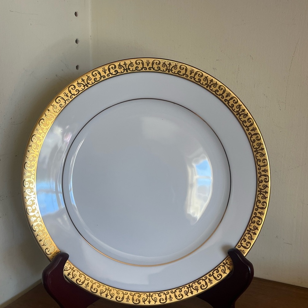 Royal Gallery Gold Buffet Set of Three Salad Plates